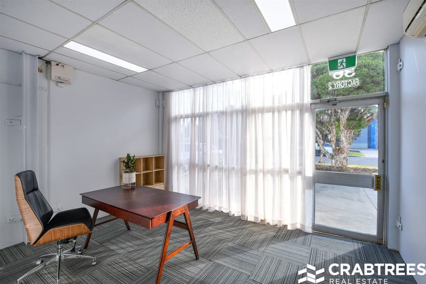 Click to view all images 36 Cumberland Drive Seaford VIC 3198 - Image 3