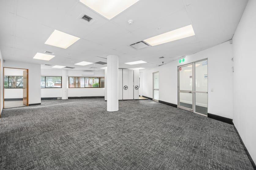 Click to view all images 1/729 Pittwater Road Dee Why NSW 2099 - Image 2