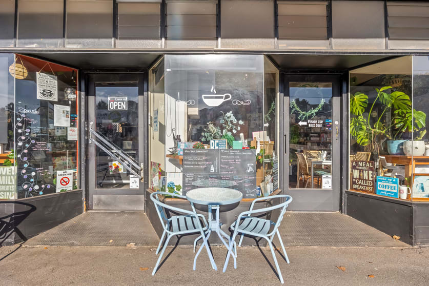 Click to view all images 86-88 Main Road Bakery Hill VIC 3350 - Image 2