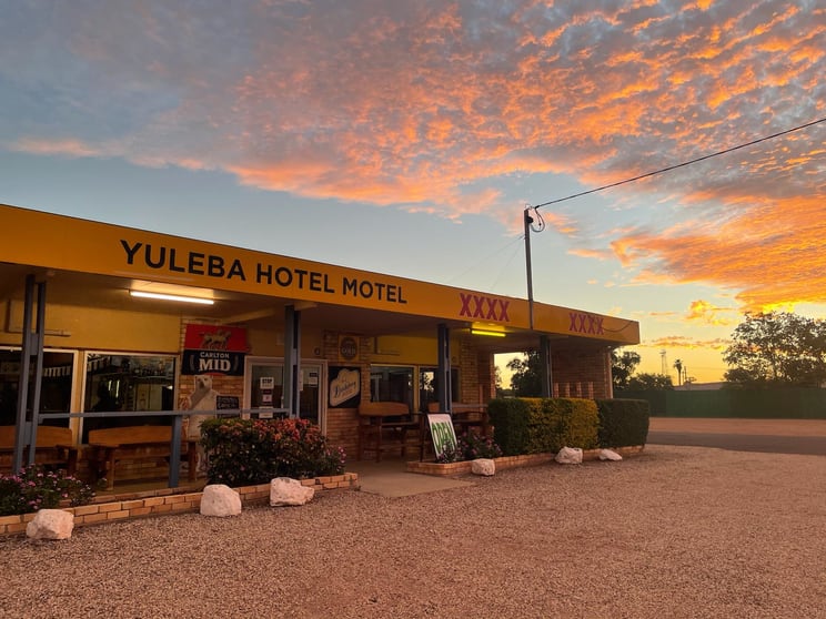 Click to view all images 16 - 18 Roma Street Yuleba QLD 4427 - Image 2