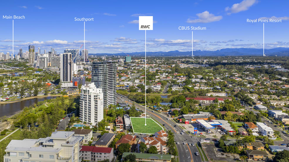 Click to view all images 15-21 Frank Street Labrador QLD 4215 - Image 3