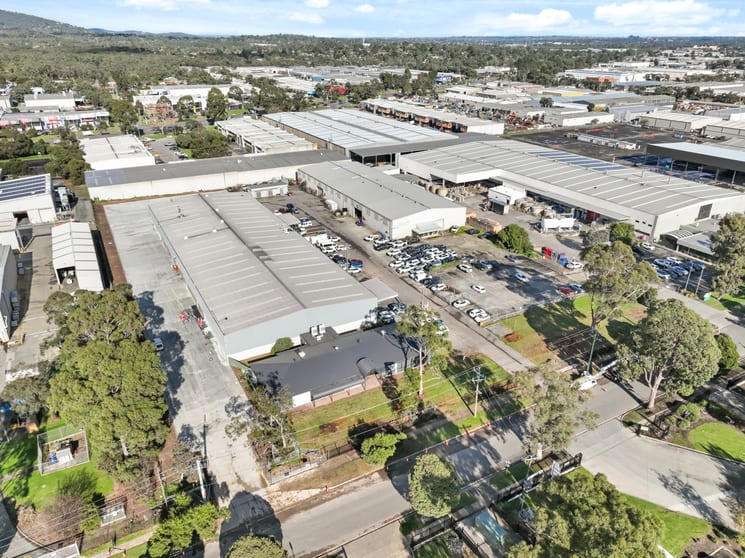 Click to view all images 29 Garden Street Kilsyth VIC 3137 - Image 2