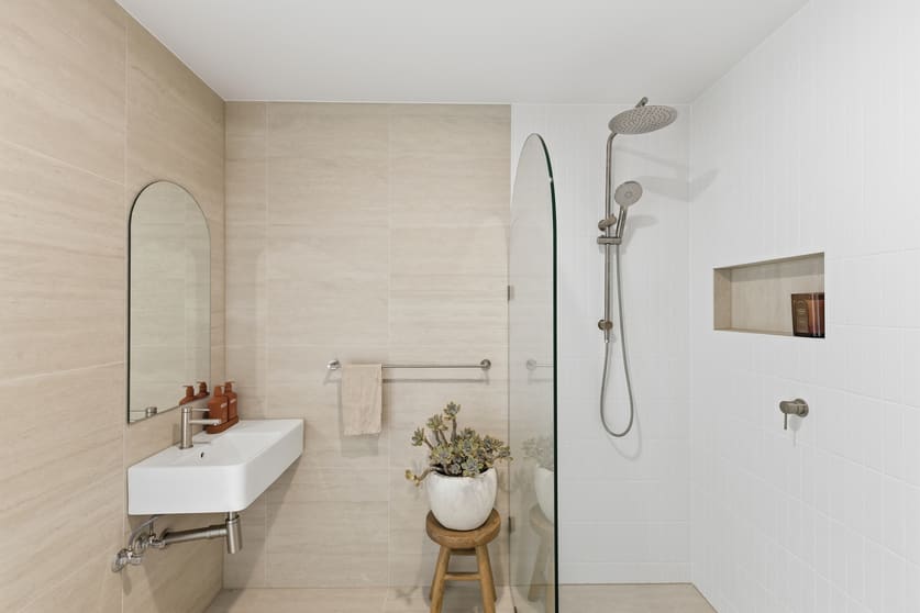 Click to view all images 7/19 Merino Street Rosebud VIC 3939 - Image 2