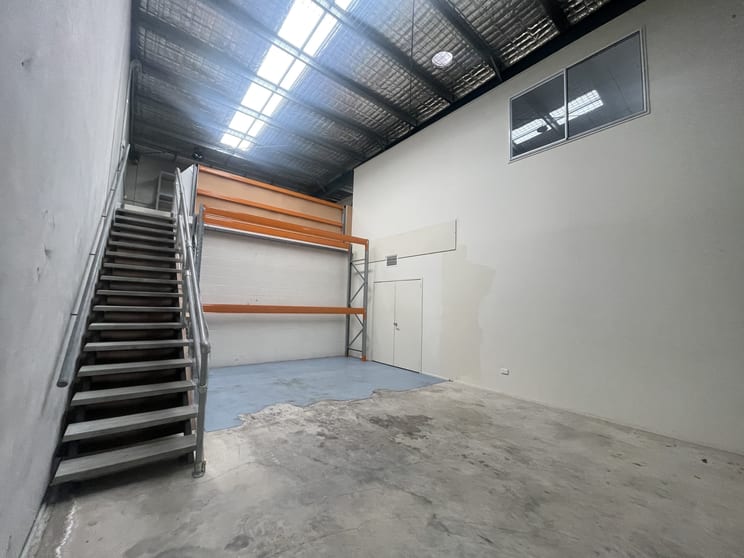 Click to view all images 5/6-8 Tombo Street Capalaba QLD 4157 - Image 1