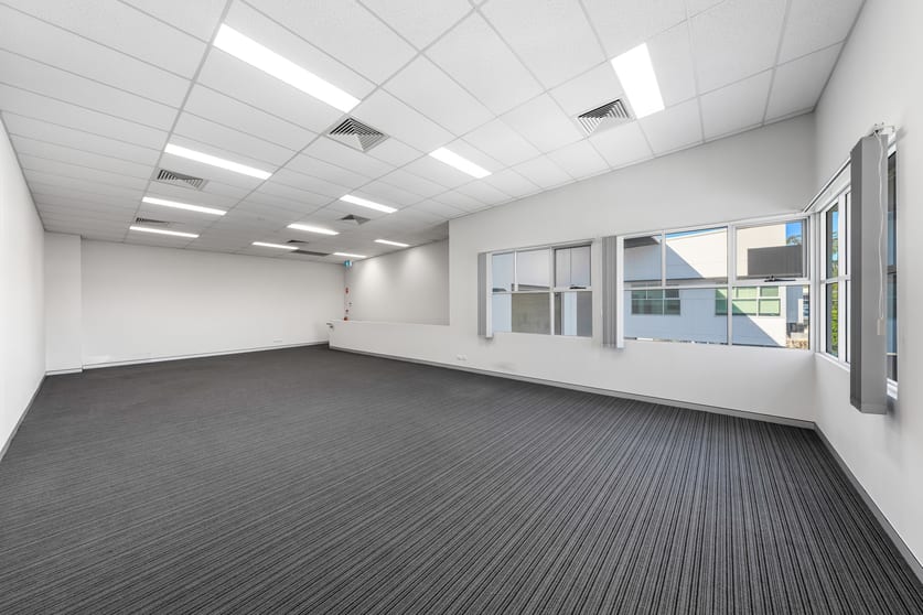 3/29 Hugo Place Mansfield QLD 4122 - Image 3