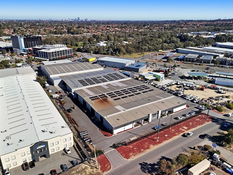Click to view all images 376 Victoria Road Malaga WA 6090 - Image 3