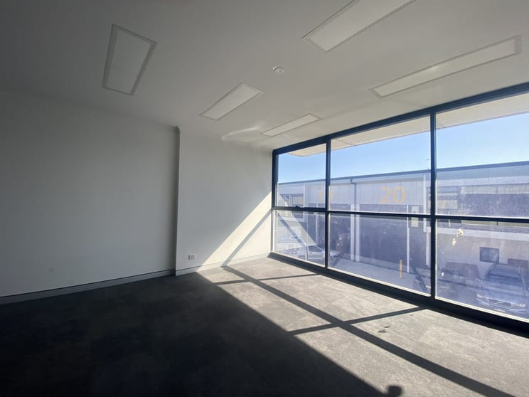 Click to view all images 12/8-20 Queen Street Revesby NSW 2212 - Image 3