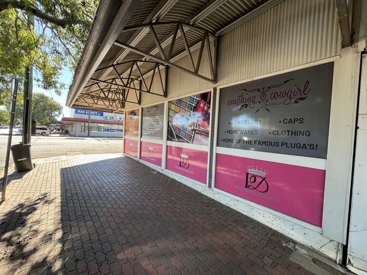 Click to view all images 22E Bowen Street Roma QLD 4455 - Image 3