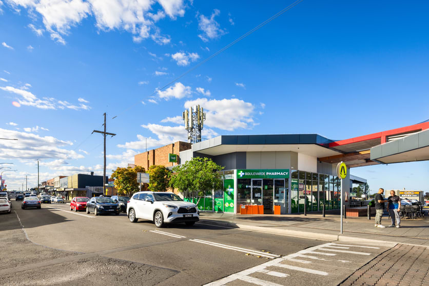 Click to view all images 188 The Boulevarde Fairfield Heights NSW 2165 - Image 3