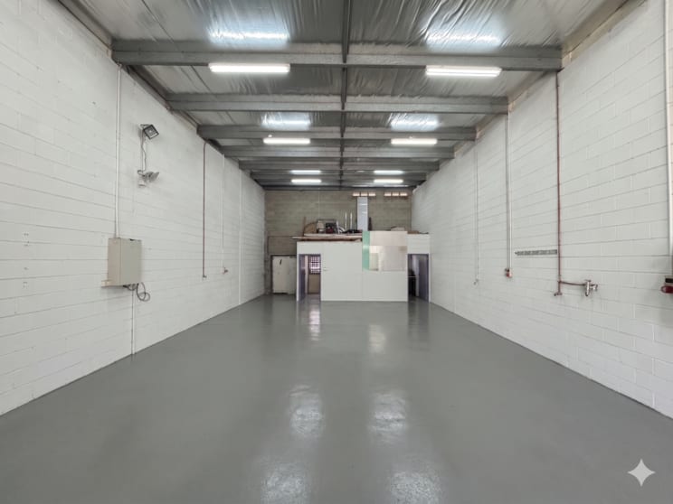 Click to view all images Unit 6 (Lot 8)/405-409 Bayswater Road Garbutt QLD 4814 - Image 1
