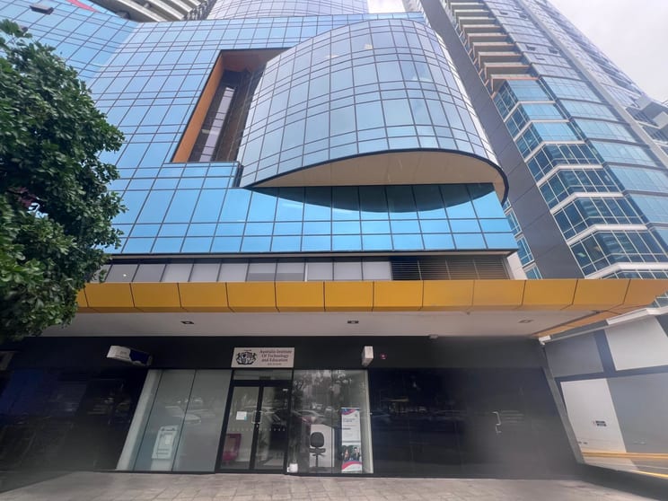 3001/27 Garden Street Southport QLD 4215 - Image 3