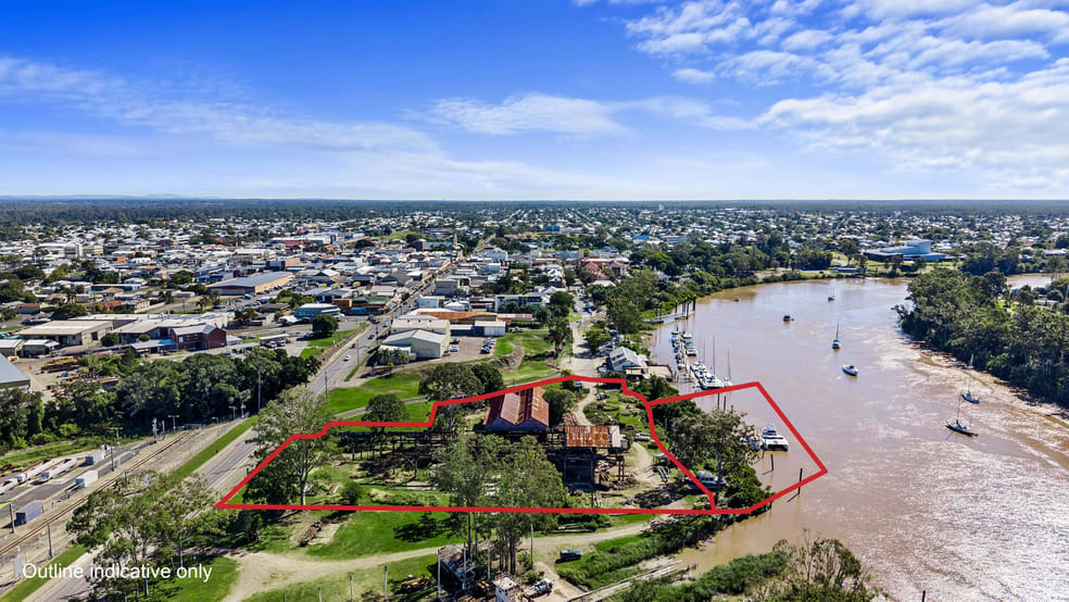 Click to view all images 62 Wharf Street Maryborough QLD 4650 - Image 1