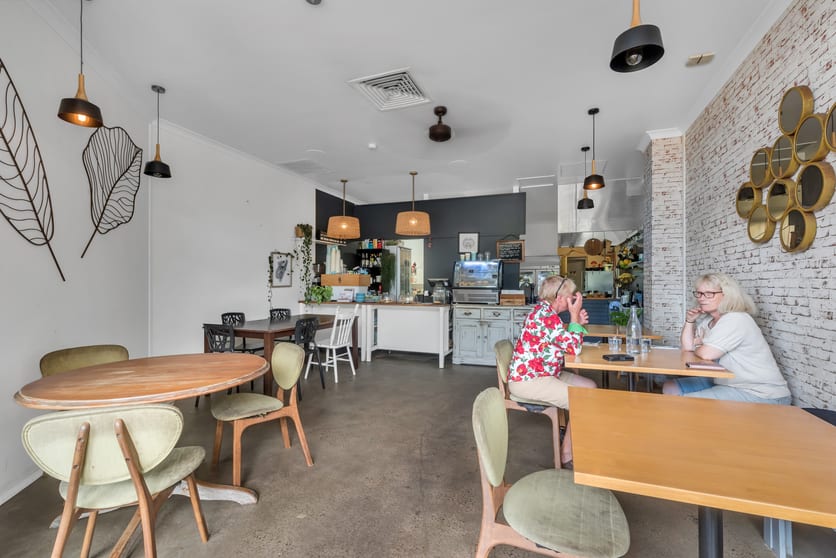 Click to view all images 102/102 Alexandra Parade Alexandra Headland QLD 4572 - Image 2