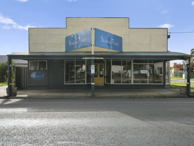 Click to view all images 7 Station Street Yea VIC 3717 - Image 3