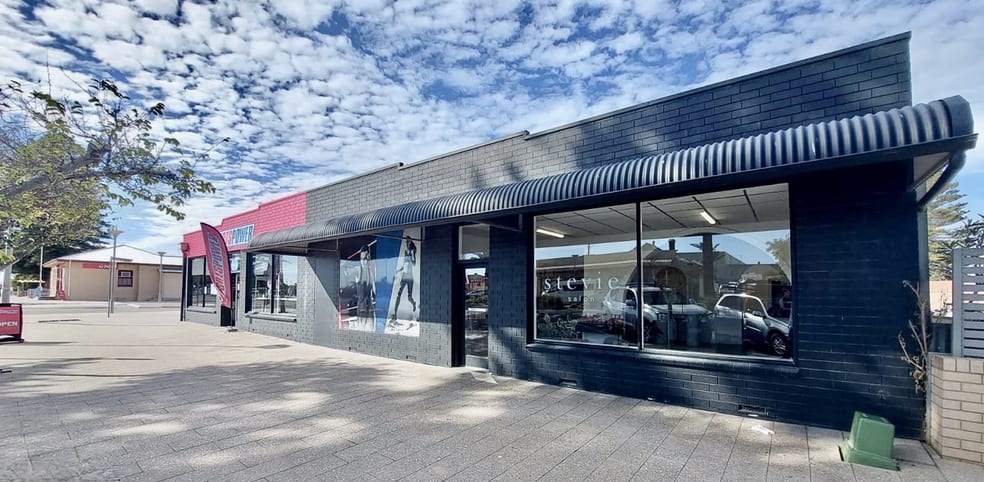 Click to view all images 16 McKenzie Street Ceduna SA 5690 - Image 2