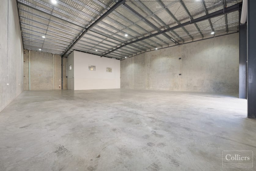 Click to view all images 8/547 Woolcock Street Mount Louisa QLD 4814 - Image 3