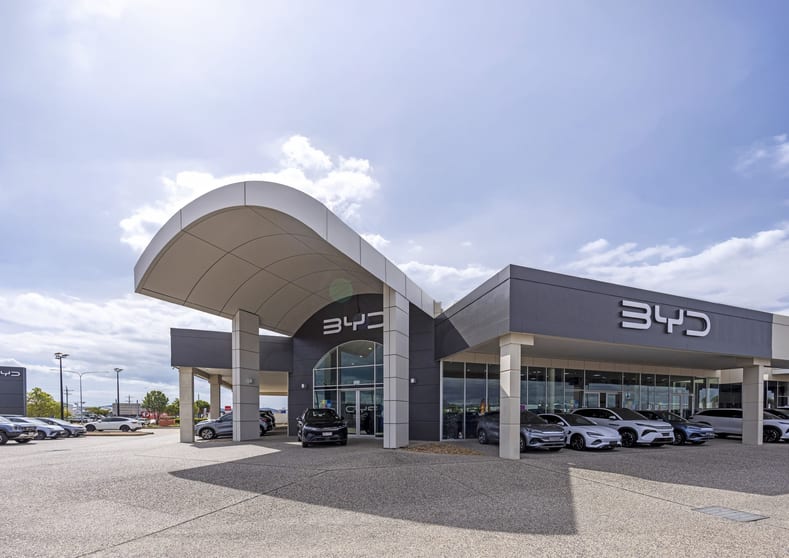 Click to view all images 36-52 Duckworth Street Garbutt QLD 4814 - Image 1