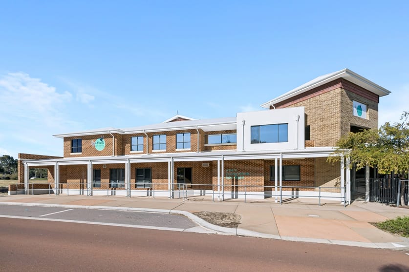Click to view all images 396 Banrock Drive Ellenbrook WA 6069 - Image 2