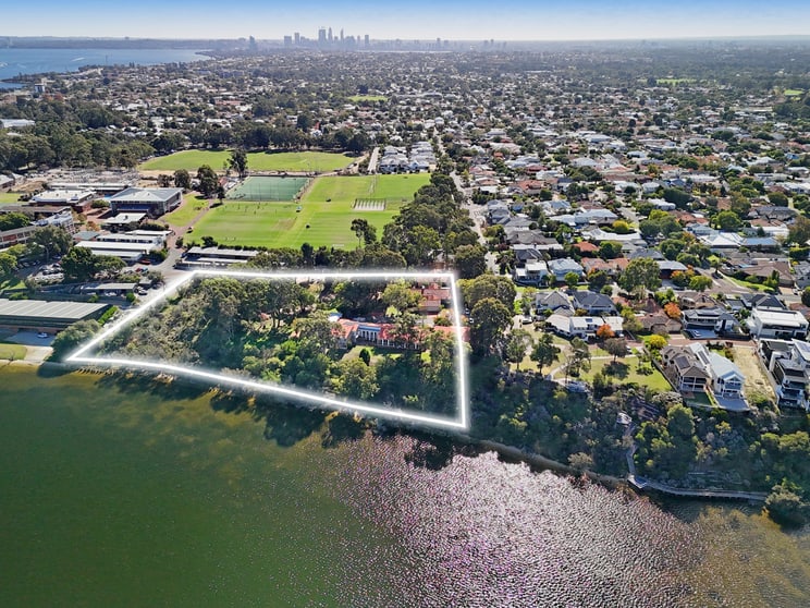 Click to view all images 51-53 Redmond Street Salter Point WA 6152 - Image 2