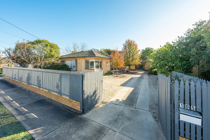 Click to view all images 105 Balaclava Road Shepparton VIC 3630 - Image 1