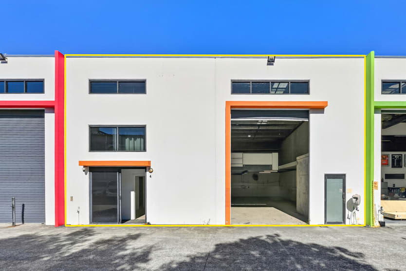 Click to view all images 4/47 Newheath Drive Arundel QLD 4214 - Image 2