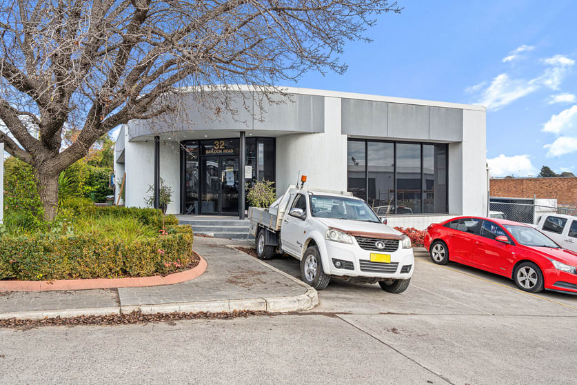 Click to view all images 32 Bayldon Road Queanbeyan NSW 2620 - Image 1