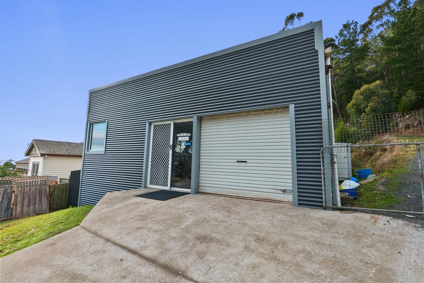 Click to view all images 39 Smith Street Wivenhoe TAS 7320 - Image 2