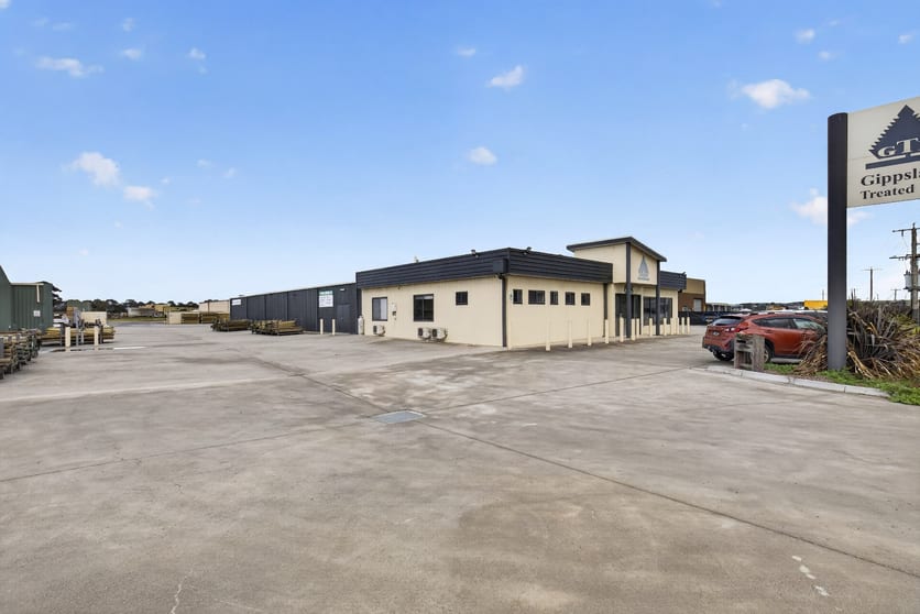 Click to view all images 6 Kirwin Road Morwell VIC 3840 - Image 3