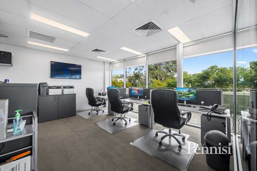 Click to view all images 20a/80 Keilor Road Essendon North VIC 3041 - Image 3
