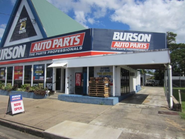 Click to view all images 28 Glady Street Innisfail QLD 4860 - Image 2