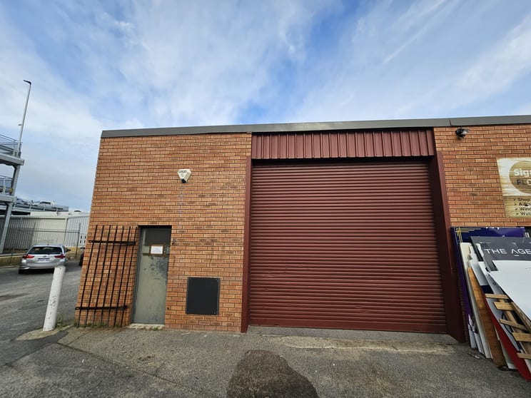 Click to view all images 8/18 Milford Street East Victoria Park WA 6101 - Image 2