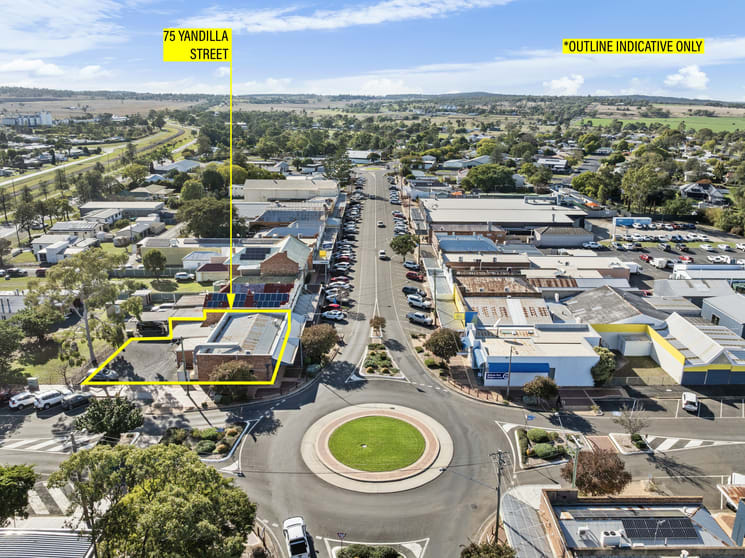 Click to view all images 75 Yandilla Street Pittsworth QLD 4356 - Image 2