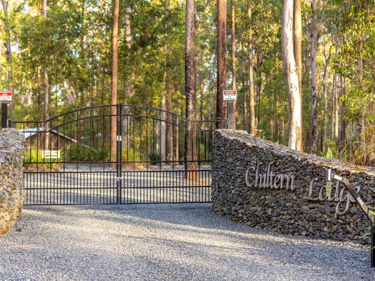 Click to view all images 139 Metz Road Old Bar NSW 2430 - Image 1