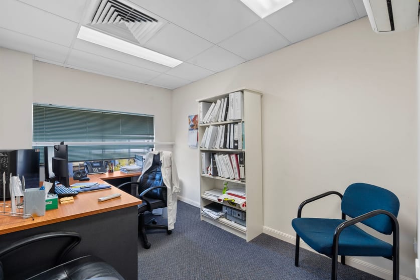 7&8/4 Fremantle Street Burleigh Heads QLD 4220 - Image 5