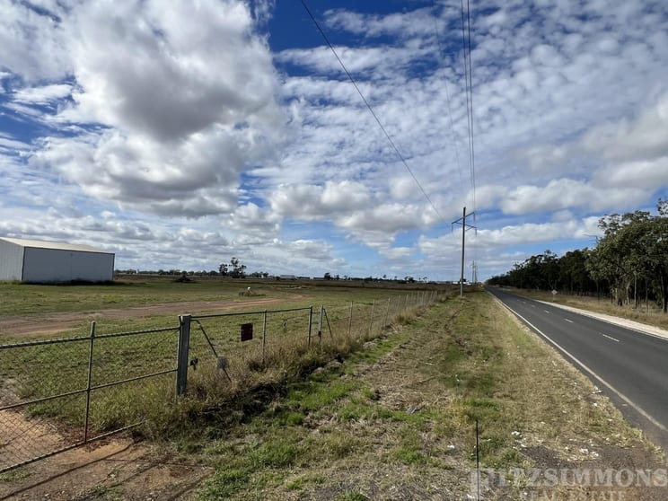 Click to view all images 52 Old Warrego Highway Dalby QLD 4405 - Image 3