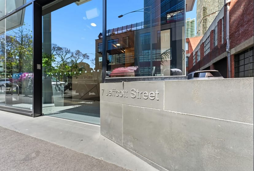 Click to view all images 201/7 Jeffcott Street West Melbourne VIC 3003 - Image 3