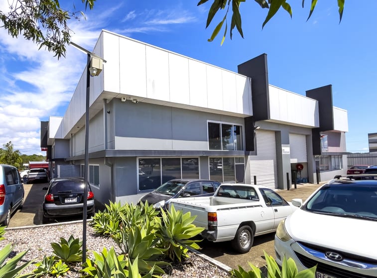 Click to view all images 2/11 Container Street Tingalpa QLD 4173 - Image 1