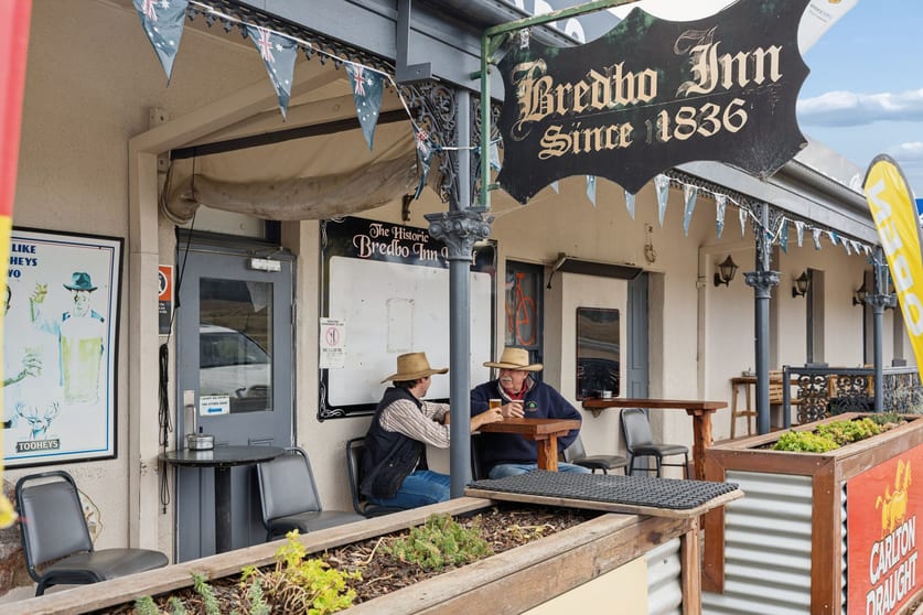 Click to view all images Historic Bredbo Inn , 1 Monaro Highway Bredbo NSW 2626 - Image 1