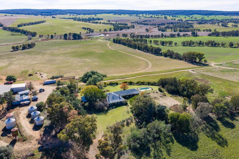 Click to view all images 1722 Moppity Road Young NSW 2594 - Image 2