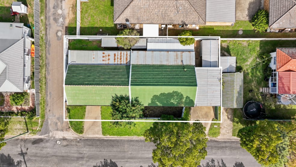 Click to view all images 20 Olive Lane Tamworth NSW 2340 - Image 3