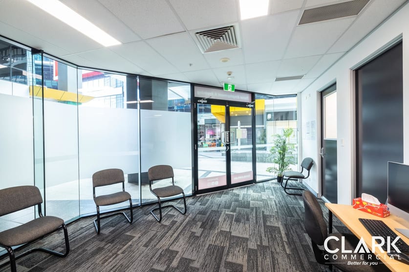 Click to view all images 3009/27 Garden Street Southport QLD 4215 - Image 2
