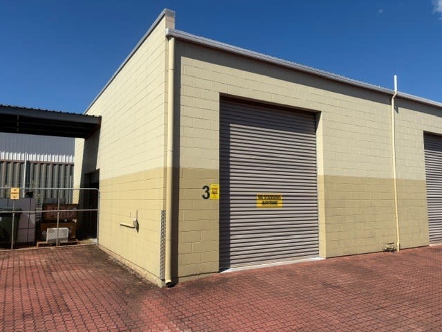 Click to view all images Shed 3/110 Reichardt Road Winnellie NT 0820 - Image 2