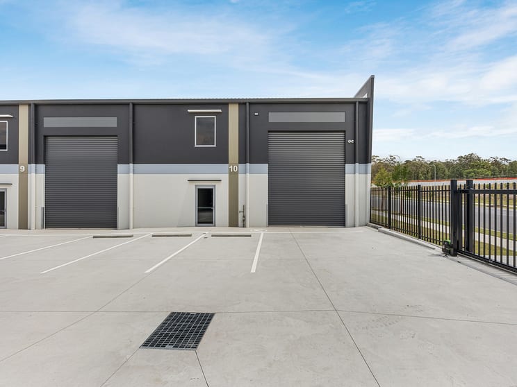 Click to view all images Unit 10/99 Wongawallan Drive Yarrabilba QLD 4207 - Image 1