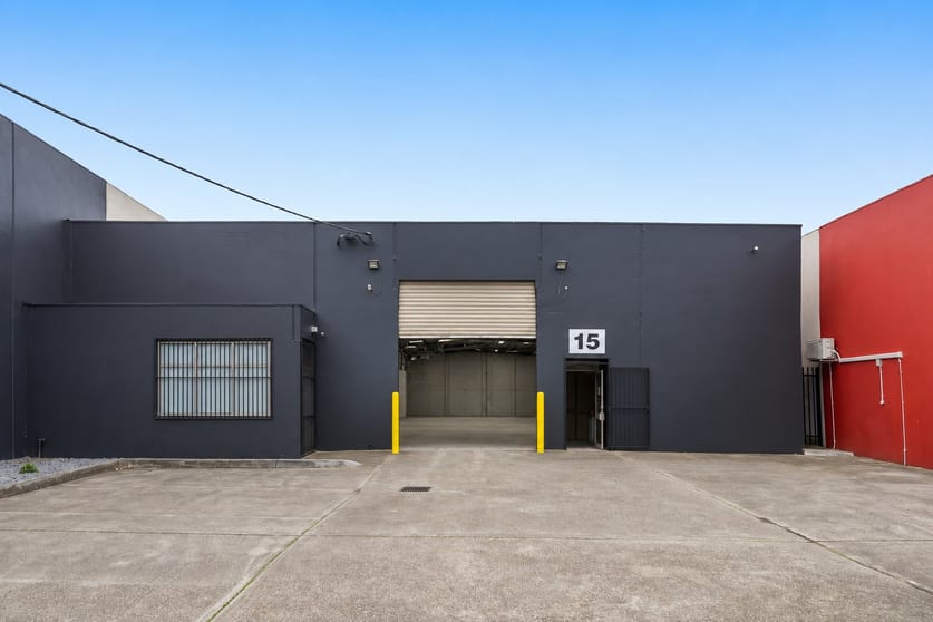Click to view all images 15 Lindaway Place Tullamarine VIC 3043 - Image 1
