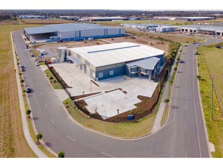Click to view all images 1 Access Place Bundamba QLD 4304 - Image 2