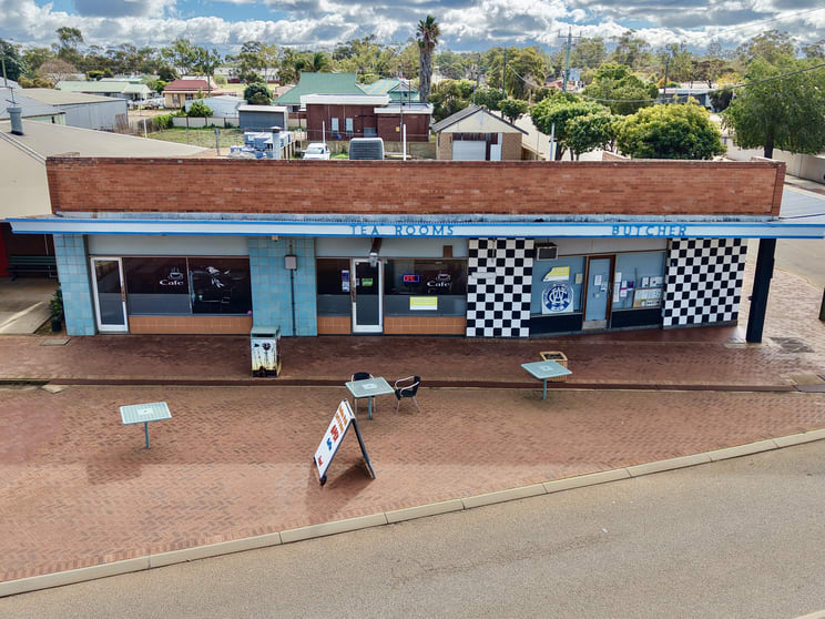 Click to view all images 1 Heal Street Quairading WA 6383 - Image 1
