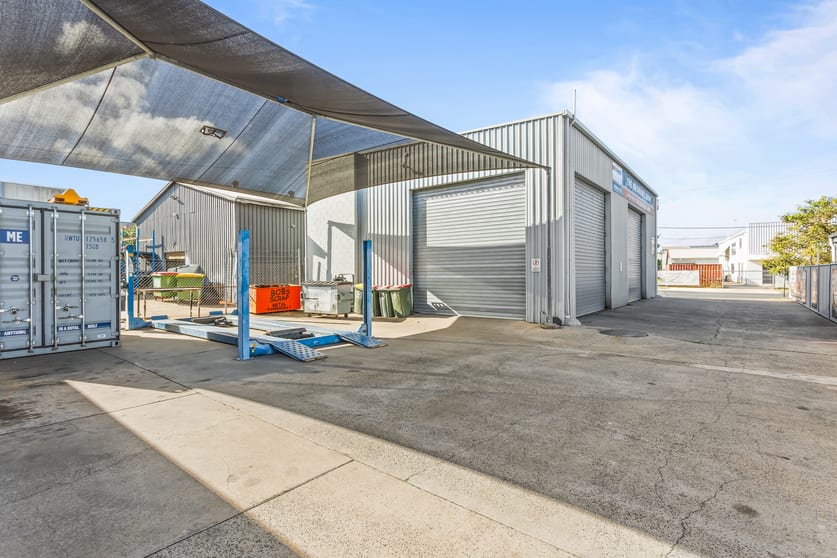 Click to view all images 155 Farm Street Kawana QLD 4701 - Image 2