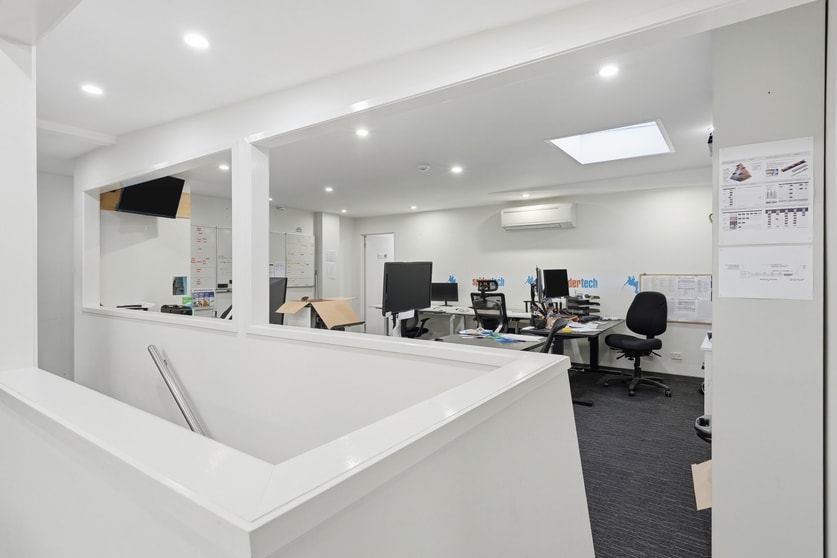 Front Building/98 Gormanston Road Moonah TAS 7009 - Image 2