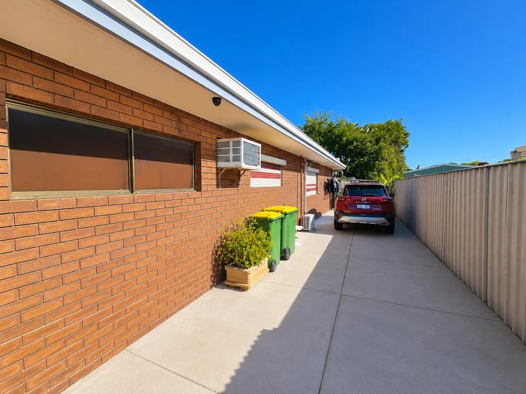 Click to view all images 3 Soraya Place Cooloongup WA 6168 - Image 3