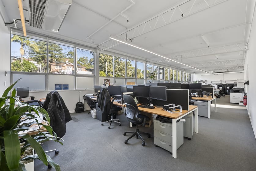 Click to view all images 2/39 King Road Hornsby NSW 2077 - Image 3